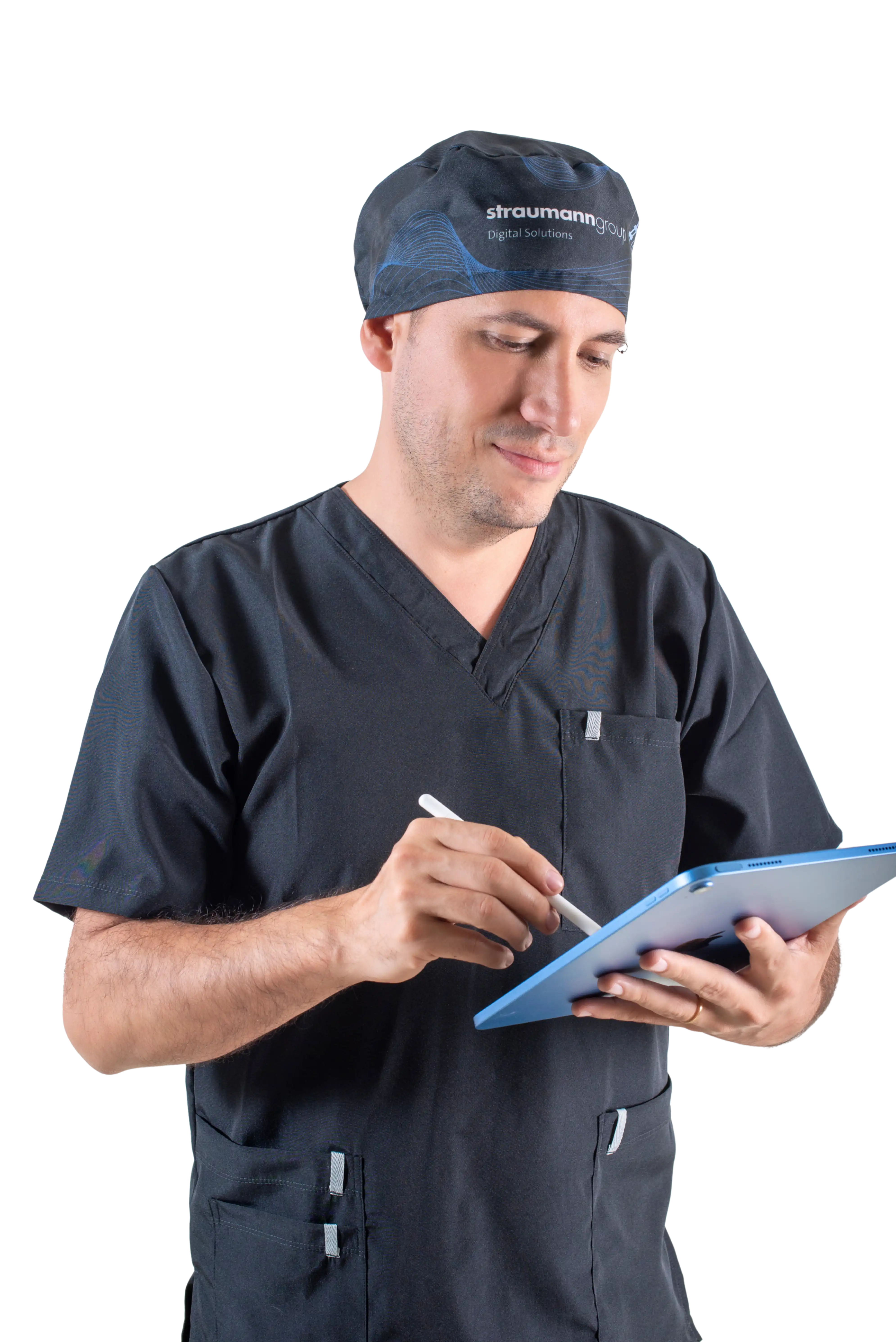 Radiografía dental sostenida por manos con guantes